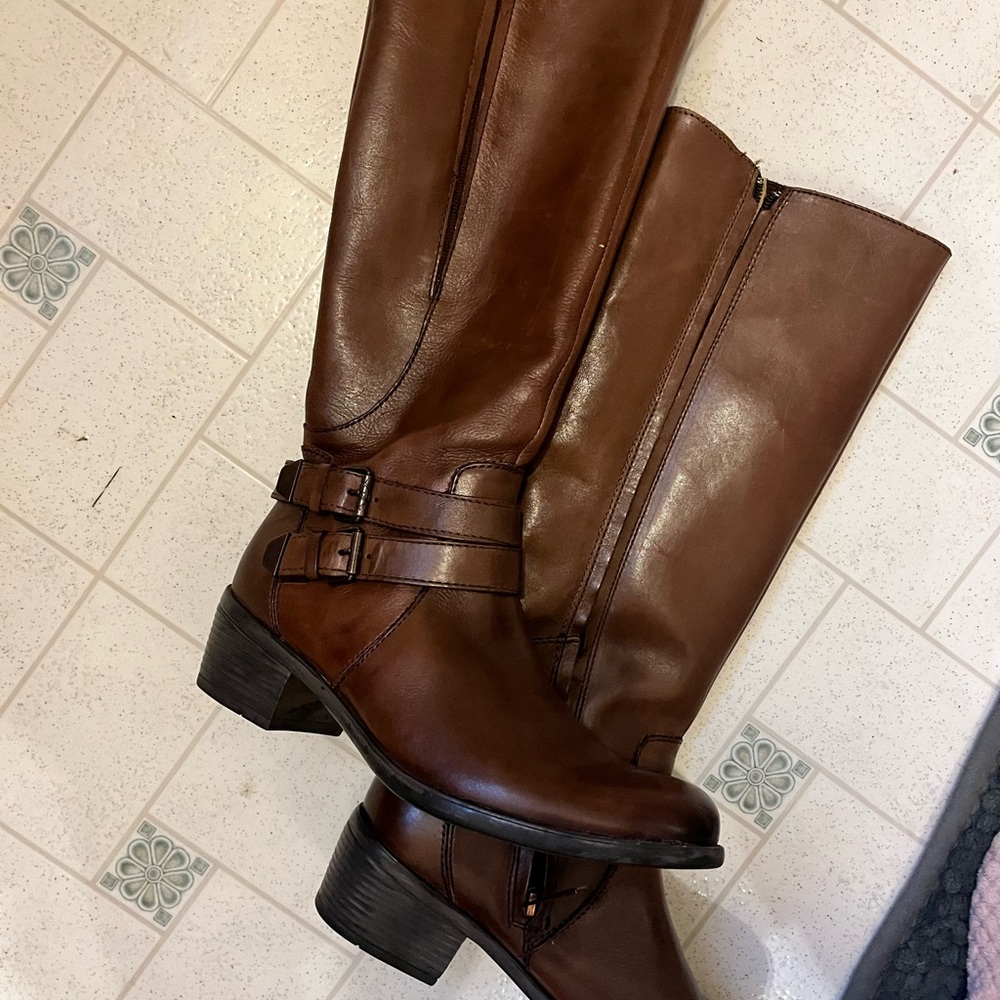 Bussola Women’s Brown Leather Riding Boots